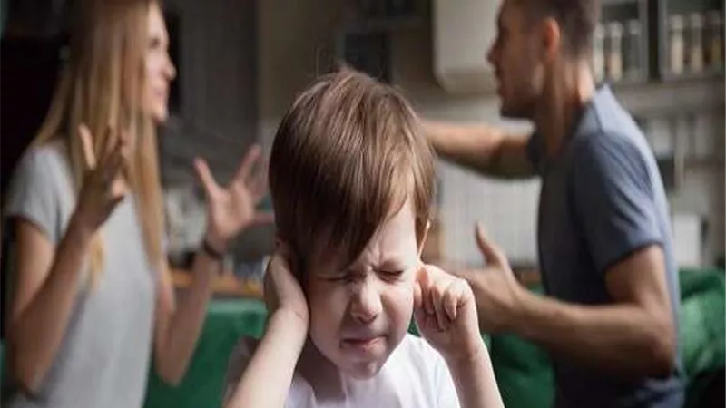 كارثة في المنازل.. العنف الأسري يجعل الأطفال متحرشين