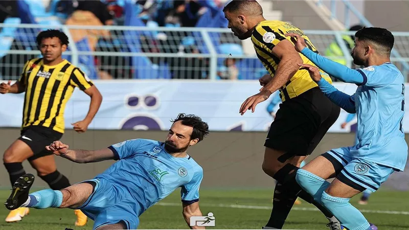 الدوري السعودي..  التعادل يحسم الشوط الأول بين الباطن والاتحاد