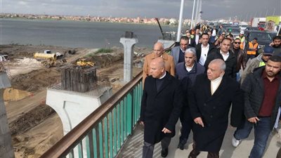 وزير النقل يتفقد أعمال تنفيذ المرحلة الثانية من مشروع تطوير الطريق الدائري
