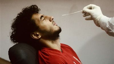 الأهلي يجري مسحة طبية للاعبين استعدادًا لمواجهة بيراميدز