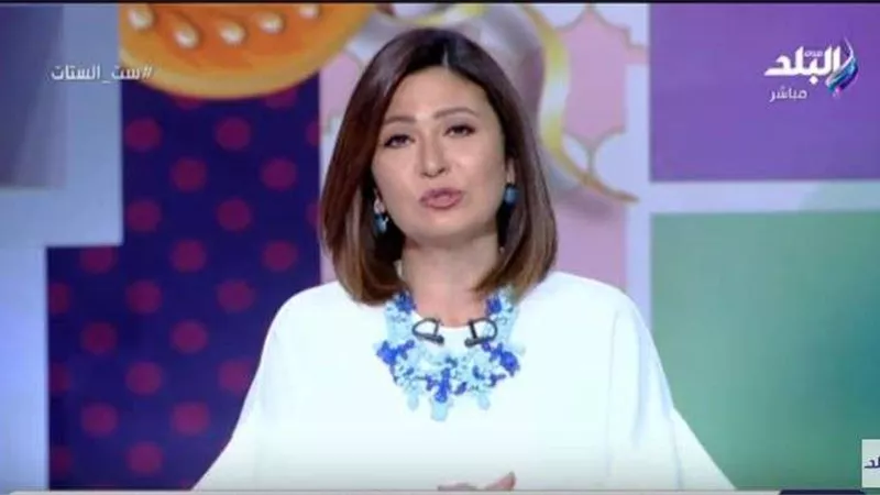 مي عبدالعزيز تكشف كواليس دخولها عالم ملابس العرائس وعلاقة والدها بالفن| فيديو