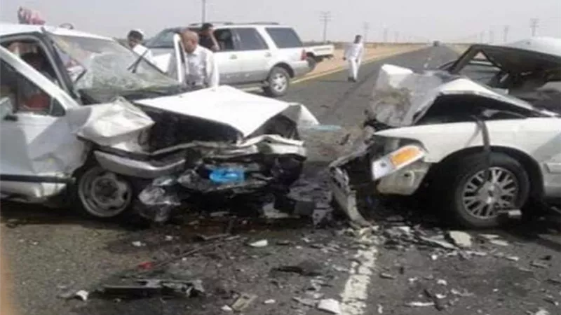 إصابة 5 أشخاص إثر حادث تصادم سيارتين ملاكي بالشيخ زايد