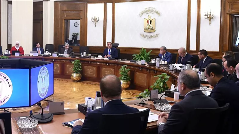 مدبولي: الدولة لن تسمح بأي ظاهرة عشوائية بالمشروعات الجديدة