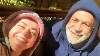 بعد تعرضة لوعكة صحية.. أول صورة لحمدين صباحي مع ابنته من داخل منزله