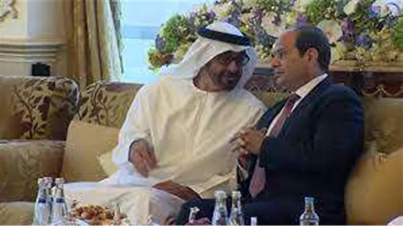 الرئيس السيسي والشيخ محمد بن زايد يشاركان في مجلس قصر البحر
