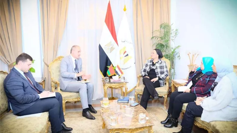 وزيرة البيئة تناقش مع سفير بيلاروسيا تعزيز التعاون الثنائي بمجال الاستثمار البيئي