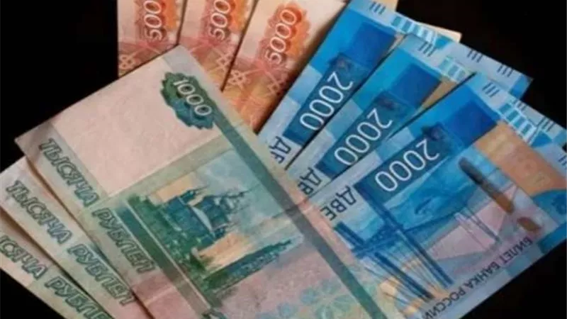قرار روسي جديد بشأن مصر يعزز من قيمة الجنيه ويضرب الدولار