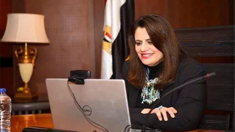 وزيرة الهجرة تلتقي أعضاء ورموز الجالية المصرية في لبنان وسلطنة عمان