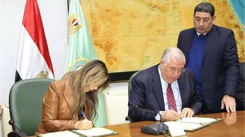 الزراعة والتحالف الوطني يوقعان برتوكول تعاون لدعم المزراعين والتنمية الريفية