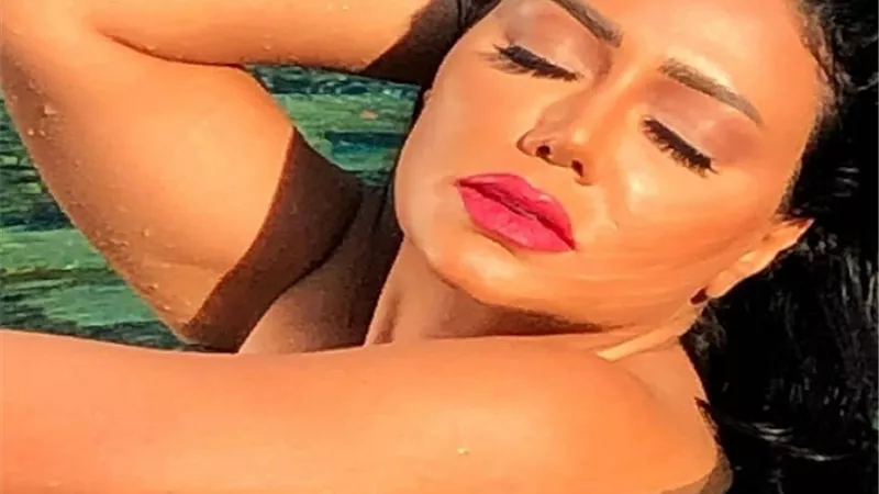 رانيا يوسف تثير الجدل مجددا وتهاجم الرجال.. فيديو