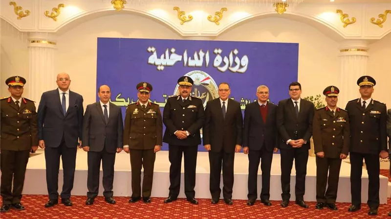 رئيس جامعة الزقازيق يهنئ مدير أمن الشرقية بمناسبة عيد الشرطة