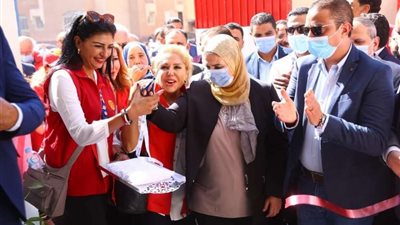وزيرة التضامن الاجتماعي تفتتح مدرسة 