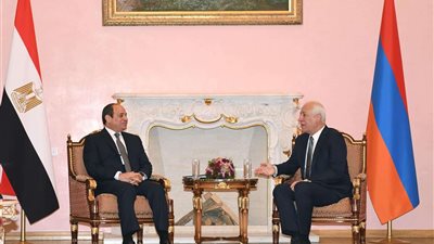 الرئيس السيسي: المنطقة الاقتصادية لقناة السويس توفر مزايا للمستثمر الأجنبي