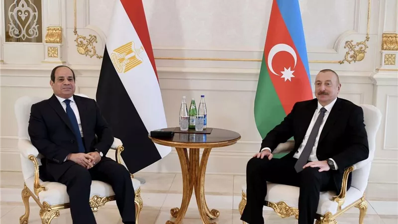 الرئيس السيسي يلتقي رئيس أذربيجان لتعزيز التبادل التجاري وتوطيد الشراكات الاقتصادية بين البلدين