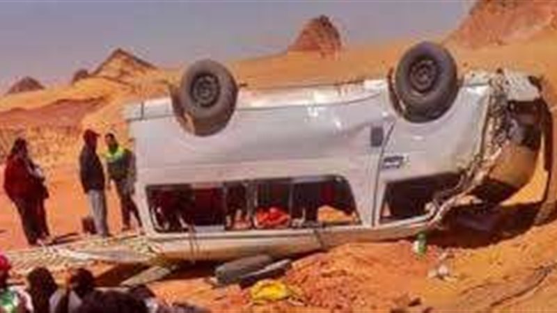 إنقلاب ميكروباص علي
