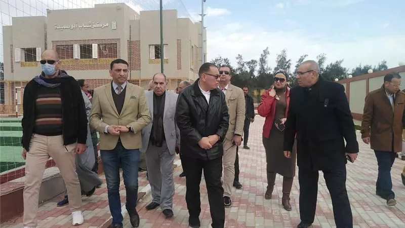 محافظ الشرقية يتفقد مركز شباب عمر صميده بالحسينية