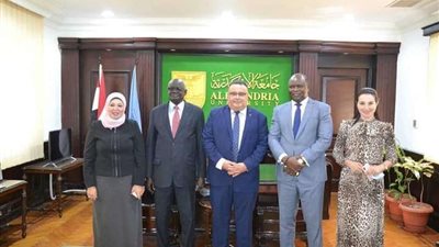 رئيس جامعة الإسكندرية يستقبل وزير التعليم العالي بجنوب السودان