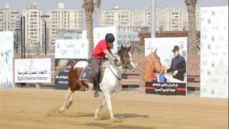 الداخلية تُنظم تصفيات كأس العالم الرابعة للفروسية في «التقاط الأوتاد» بمشاركة 6 دول (صور)