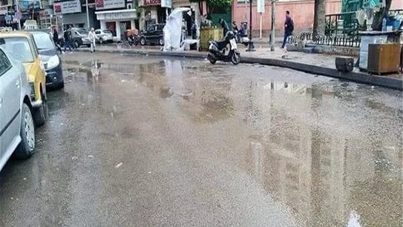 هطول أمطار غزيرة في الإسكندرية.. والمحافظة تُعلن الطوارئ
