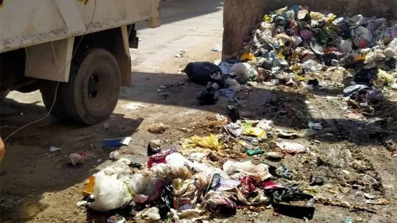 محافظ الدقهلية يكلف رؤساء الأحياء بمتابعة تنفيذ حملات النظافة في المنصورة