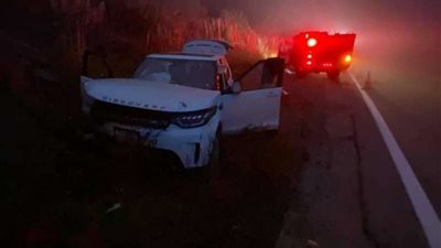 فنان شهير ينجو من حادث سير مميت (صور)