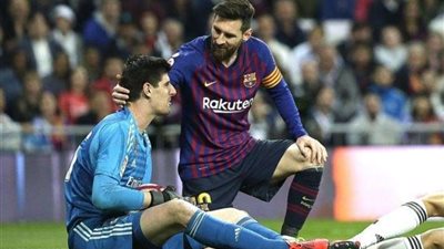 حارس ريال مدريد يكشف عن حلمه في الكلاسيكو وفرصة فريقه للفوز بالليجا