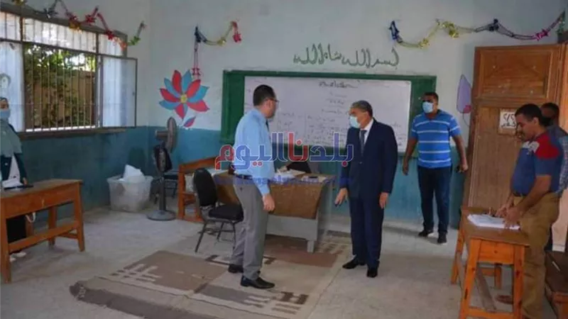 محافظ المنيا يتفقد عددًا من لجان انتخابات مجلس النواب