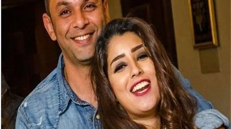 برسالة غرامية.. آيتن عامر تتغزل فى زوجها محمد عز العرب