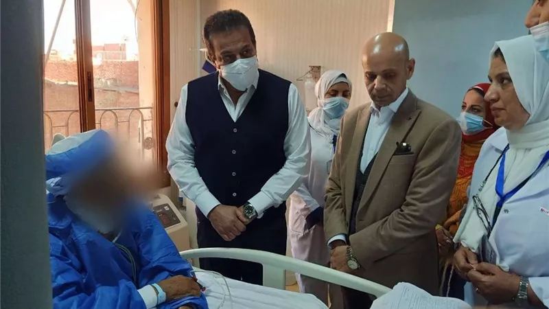 وزير الصحة ووكيل الوزارة يتفقدان مستشفى الحسينية المركزي بالشرقية