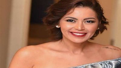 بالأسود المنفوش.. لقاء الخميسي تتألق على الريد كاربت