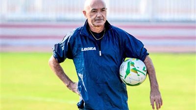 بعد الفوز بشق الأنفس مع بيراميدز اليوم .. هل أصبح باتشيكو عاشق للأحمر ؟