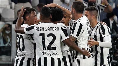 يوفنتوس ينتصر بثلاثية أمام سالرنتينا في الدوري الإيطالي