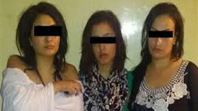 بالتفاصيل.. سقوط قواد وسيدتين لاستقطاب راغبي المتعة الحرام عبر فيسبوك