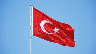 فرنسا ترسل فرق طبية إلى تركيا للمشاركة في إنقاذ آلاف القتلى والجرحى