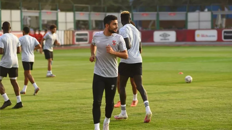 أيمن أشرف ينتظم في المران الجماعي