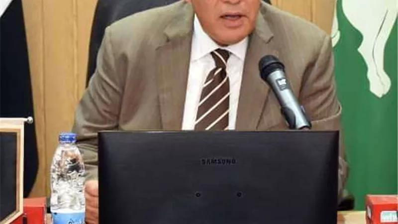 محافظ الشرقية يوجه بصرف مساعدات فورية وتوفير وظائف وعلاج على نفقة الدولة