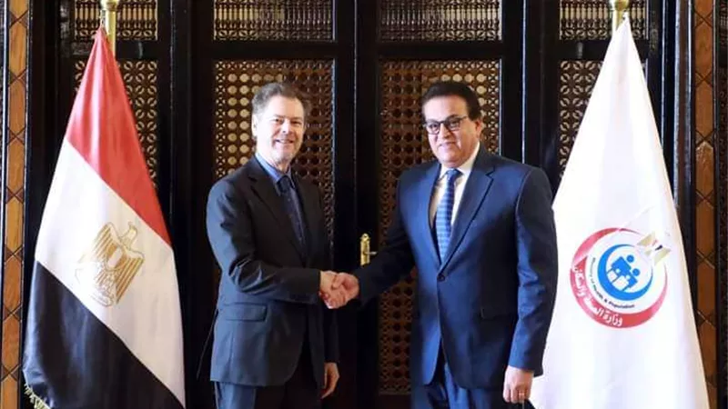 وزير الصحة يستقبل السفير الأسباني لدى مصر لبحث سبل التعاون المشترك