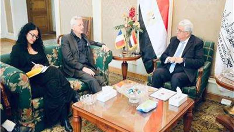 وزير التعليم يستقبل سفير فرنسا لبحث دعم التعاون المشترك بين البلدين