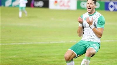محمود وادي يغادر معسكر المصري تمهيدًا للانتقال إلى بيراميدز