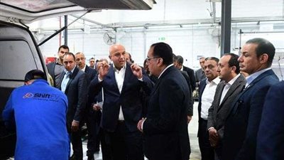 رئيس الوزراء يتفقد عددًا من المشروعات الصناعية والعقارية بمدينة 6 أكتوبر