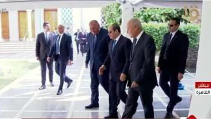 الرئيس السيسي يصل مقر جامعة الدول العربية لحضور مؤتمر دعم وحماية القدس