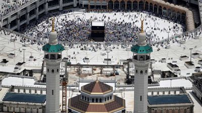 السعودية تستقبل أولي الرحلات للأداء مناسك العمره