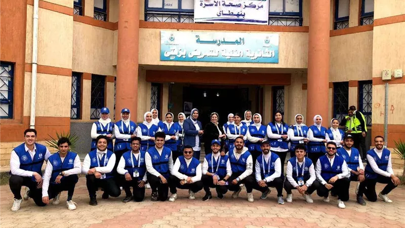 الفريق الأزرق بالغربية يستقبل وزير التنمية المحلية ويرافقه بقرية نهطاي بزفتي