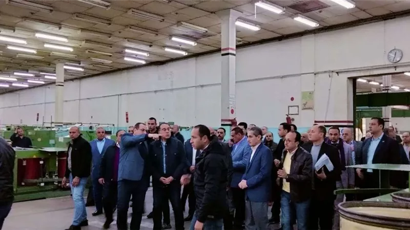 رئيس الوزراء يتفقد مصنع رقم 2 للغزل والنسيج بالمحلة الكبرى