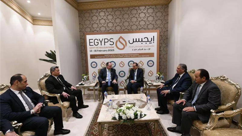وزير البترول يلتقي رئيس شركة أباتشى لمناقشة الأعمال بعمليات الاستكشاف