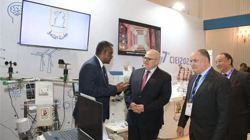 الخشت: مشروعات الجامعة تقدم حلولا ابتكارية لمشكلات مجتمعية في مختلف المجالات