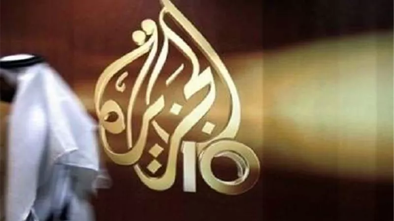 بالرغم من حديث ماكرون معها.. فرنسا توجه ضربة قوية إلى قناة الجزيرة