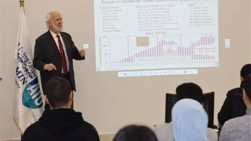 جامعة العلمين الدولية تستقبل وفدًا من جامعة ڤيرچينيا تك الأمريكية