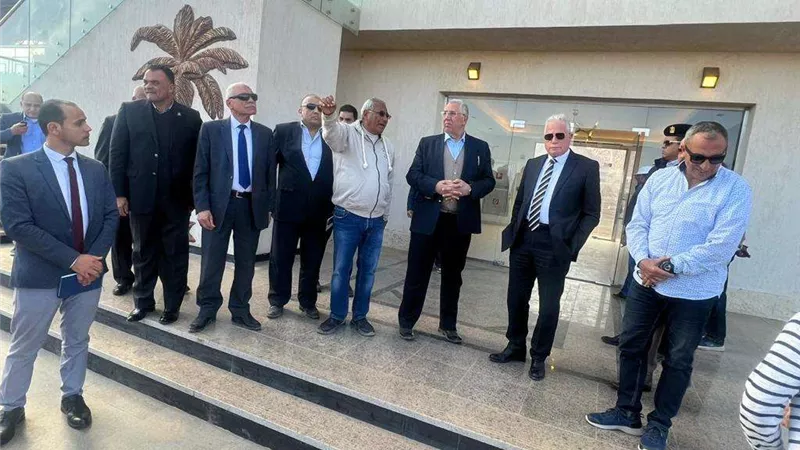 وزراء الزراعة والشباب والثقافة يتفقدون مضمار الهجن الدولى فى شرم الشيح