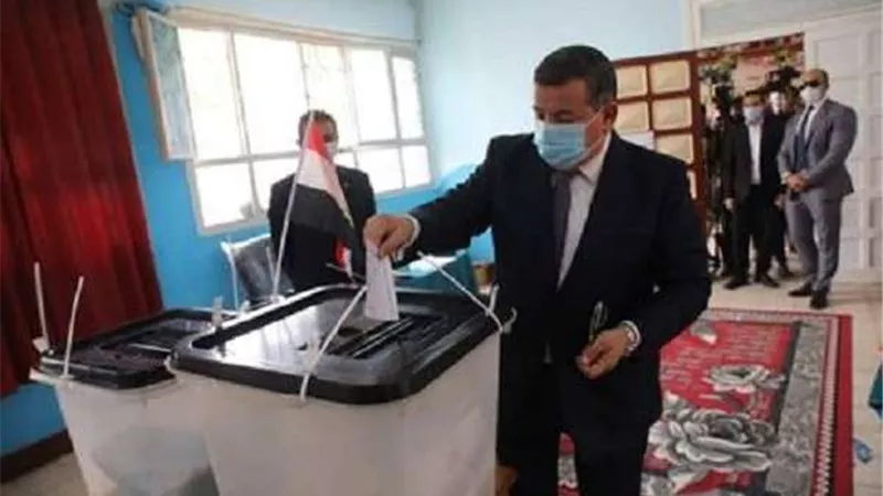 وزير الإعلام يدلي بصوته في انتخابات مجلس النواب بالقاهرة الجديدة